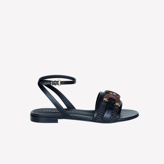 sandalo flat in apataki nero con accessorio in legno e cinturino alla caviglia elvas - Sandali | Roberto Festa