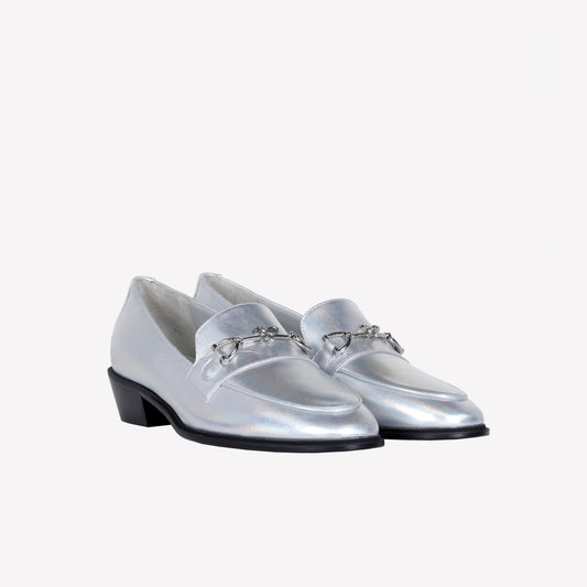 MOCASSINO IN PELLE LAMINATA SILVER CON MORSETTO AXEL - Prodotti | Roberto Festa