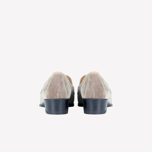 MOCASSINO IN VELLUTO VOLPE CON ACCESSORIO MORSETTO ORO AXEL - Beige | Roberto Festa