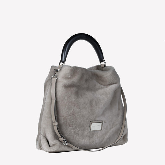 BORSA A SPALLA IN MONTONE EFFETTO VISONE COLOR NUTRIA CON MANICO IN LEGNO NERO BIANCA - Grigio | Roberto Festa