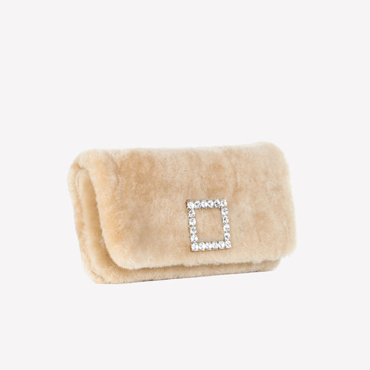 BORSA CLUTCH IN MONTONE EFFETTO VISONE MIELE CON FIBBIA QUADRA COLOR GOLD CON CRISTALLI CAPRILUX - Miele | Roberto Festa