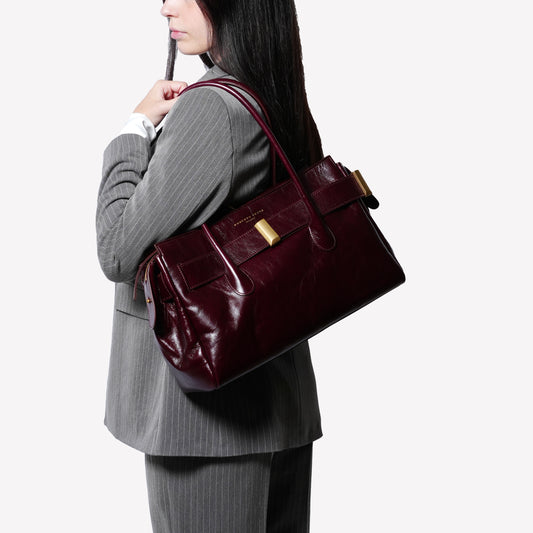 BORSA A SPALLA IN PELLE DI AGNELLO LUCIDO BORDEAUX CON ACCESSORIO ORO EMERALDA - Bordeaux | Roberto Festa