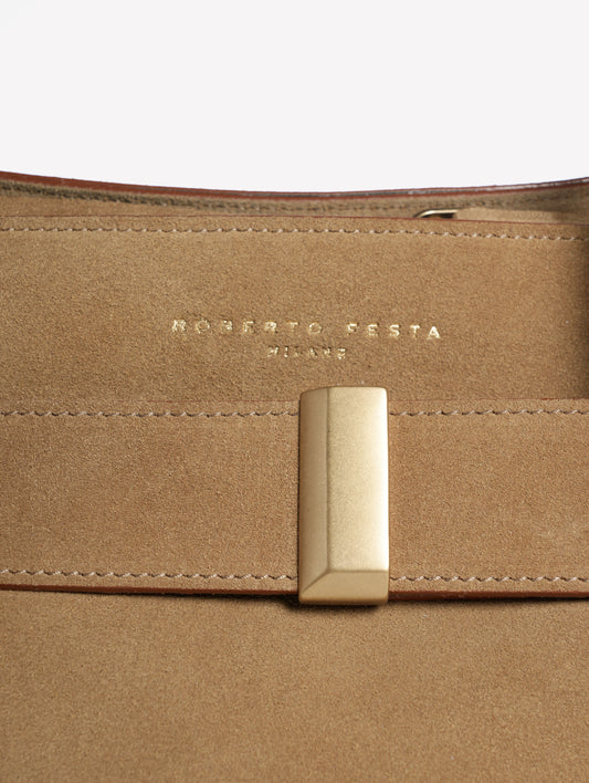 BORSA A SPALLA IN CROSTA BEIGE CON ACCESSORI ORO EMERALDA - Beige | Roberto Festa