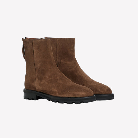 STIVALETTO ALLA CAVIGLIA IN CAMOSCIO MARRONE CON ZIP SUL RETRO ISA - Nuovi Arrivi | Roberto Festa