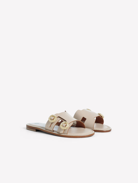 SANDALO FLAT IN PELLE COLOR BURRO CON DOPPIA FIBBIA TONDA NAISA - Scarpe da Sposa | Roberto Festa