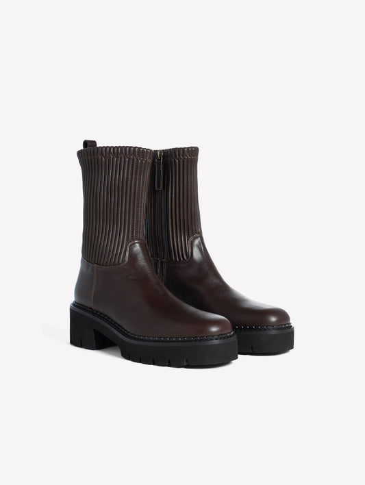 BIKER IN VITELLO MORO CON GAMBALE STRETCH TONO SU TONO NANCY - Nuovi Arrivi | Roberto Festa