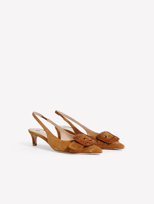 SLINGBACK IN PELLE SCAMOSCIATA COLOR CUOIO CON FIBBIA IN PELLE VEGA - Scarpe Donna: Calzature eleganti
